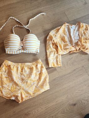 Shade & Shore Yellow Striped Bandeau Bikini Top with Printed Cover-Up Set